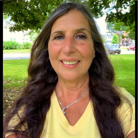 Meet your Posher, Karen - Picture 8 of 11